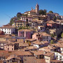 Una veduta del comune langarolo Una veduta del comune langarolo