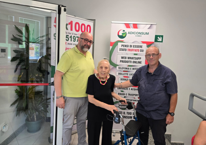 "A 96 anni ho trovato due angeli ad Alba": la lettera di ringraziamento di Maria Balla a CISL e Adiconsum "A 96 anni ho trovato due angeli ad Alba": la lettera di ringraziamento di Maria Balla a CISL e Adiconsum
