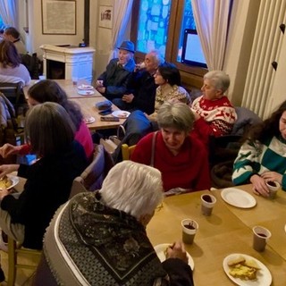 A Valcasotto la Vigilia profuma di comunità: torna la Merenda Natalizia