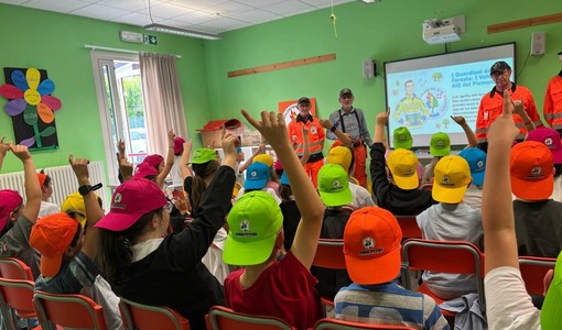 Manta, gli alunni della Primaria incontrano i volontari di l’Aib Protezione Civile Manta, gli alunni della Primaria incontrano i volontari di l’Aib Protezione Civile