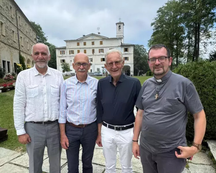 Al Santuario di Valmala i colori di Marina Falco con “In primis…” Al Santuario di Valmala i colori di Marina Falco con “In primis…”