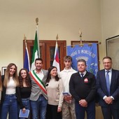 Monchiero consegna la Costituzione ai neo diciottenni