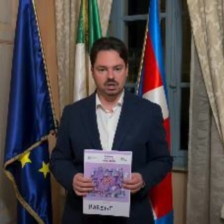 Alberto Deninotti sindaco di Marene con il riconoscimento di “Comune rifiuti free” di Legambiente