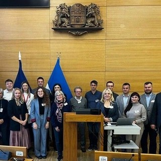 L’assessore Fenocchio porta Alba in Europa: ad aprile il primo meeting di TenConnecT a Riga L’assessore Fenocchio porta Alba in Europa: ad aprile il primo meeting di TenConnecT a Riga