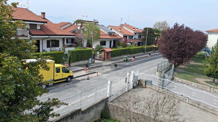 Cuneo, lavori in via Tonello a Madonna delle Grazie: "Chi coordina le ditte nei lavori stradali?" Cuneo, lavori in via Tonello a Madonna delle Grazie: "Chi coordina le ditte nei lavori stradali?"