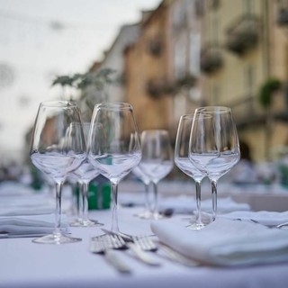 Mille Luci nel Piatto": a Cuneo una grande cena di solidarietà tra gusto, territorio e sostegno alle donne