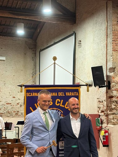 Marco Forno ( a sinistra), nuovo presidente del Lions Club “Scarnafigi-Piana del Varaita e il past president Francesco Hellmann Marco Forno ( a sinistra), nuovo presidente del Lions Club “Scarnafigi-Piana del Varaita e il past president Francesco Hellmann