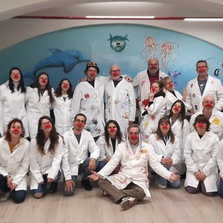 Savigliano: Nodocomix festeggia 25 anni di clownterapia al fianco dei bambini in ospedale Savigliano: Nodocomix festeggia 25 anni di clownterapia al fianco dei bambini in ospedale