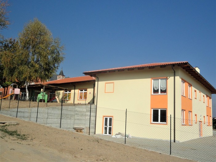 Scuola dell'infanzia di Envie dove si terranno gli incontri Scuola dell'infanzia di Envie dove si terranno gli incontri