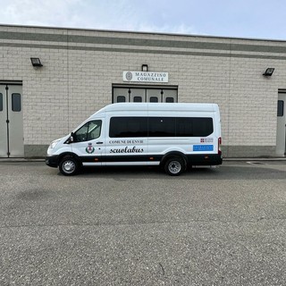 Il nuovo scuolabus Il nuovo scuolabus