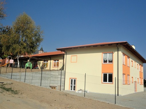 Scuola dell'infanzia di Envie dove si terranno gli incontri Scuola dell'infanzia di Envie dove si terranno gli incontri