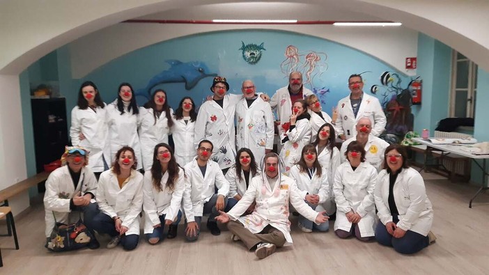 Savigliano: Nodocomix festeggia 25 anni di clownterapia al fianco dei bambini in ospedale