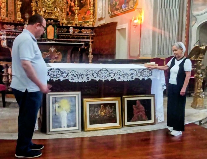Neive accoglie le opere a tema sacro dell'artista Antonia Teotino Neive accoglie le opere a tema sacro dell'artista Antonia Teotino