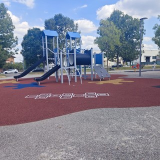 Il nuovo parco giochi nell'area pubblica di via Lattanzi a Saluzzo