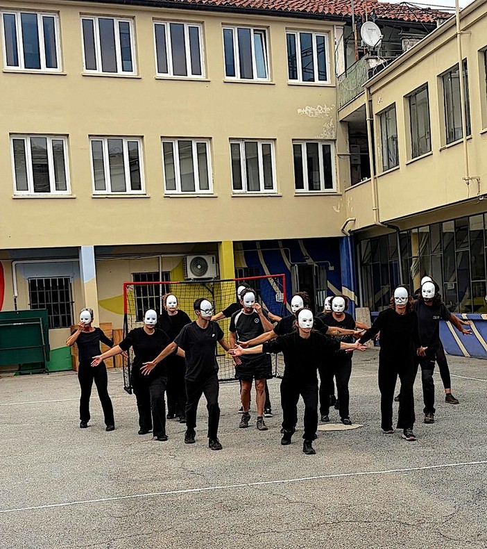 Alba, il teatro per tutti a 10 euro a domenica: parte il laboratorio di maschere allo Spazio Döm Alba, il teatro per tutti a 10 euro a domenica: parte il laboratorio di maschere allo Spazio Döm