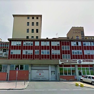 Dopo quasi un mese in rianimazione prima al Santa Croce e poi al Carle: "professionalità e umanità rara"