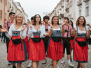 Un momento della parata inaugurale in via Roma dello scorso anno (foto Laura Atzeni) Un momento della parata inaugurale in via Roma dello scorso anno (foto Laura Atzeni)