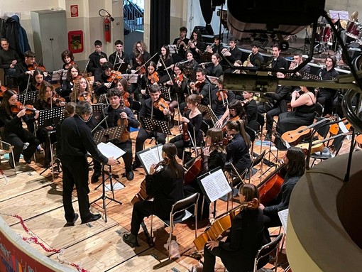 Orientamento: le tre scuole dell’IIS “Bianchi Virginio” si presentano nella cavea del Liceo Artistico