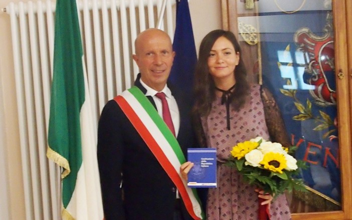 Venasca ha conferito la cittadinanza italiana ad una giovane rumena