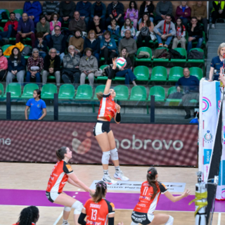 La schiacciatrice Erika Pritchard in azione (foto di Danilo Ninotto)