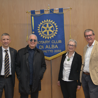 Il Rotary Club Alba ha chiuso gli appuntamenti con Guido Harari