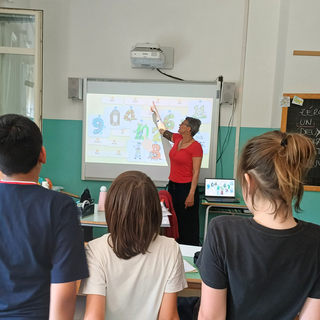 Alfabetizzazione in francese, alunni protagonisti nel percorso verticale dell’Istituto Comprensivo di Bene Vagienna Alfabetizzazione in francese, alunni protagonisti nel percorso verticale dell’Istituto Comprensivo di Bene Vagienna