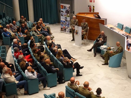 Istituzioni e territorio al fianco del 2° Reggimento Alpini: a Cuneo il racconto della missione in Libano Istituzioni e territorio al fianco del 2° Reggimento Alpini: a Cuneo il racconto della missione in Libano