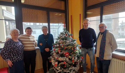 Il nuovo CdA della Fondazione Casa di Riposo di Paesana: Liliana Peirone, Maria Elisa Marchetto, Carla Allio, il presidente Massimiliano Comba e il vice Angelo Confalonieri Il nuovo CdA della Fondazione Casa di Riposo di Paesana: Liliana Peirone, Maria Elisa Marchetto, Carla Allio, il presidente Massimiliano Comba e il vice Angelo Confalonieri