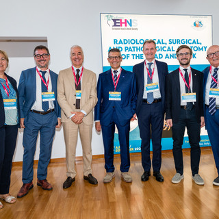 Da sinistra Paola Malvasio, Enzo Cazzullo, Carlo Vassallo, Giovanni Succo, Francesco Cappello, Alberto Gatto, Bruno Ceretto (h Andrea Guermani) Da sinistra Paola Malvasio, Enzo Cazzullo, Carlo Vassallo, Giovanni Succo, Francesco Cappello, Alberto Gatto, Bruno Ceretto (h Andrea Guermani)