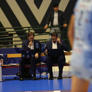Mauro Rizzo e Boris Genre sulla panchina cuneese a Monza (Foto Valerio Giraudo)