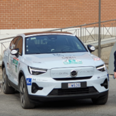 La Principessa Camille Gottlieb con la sua auto a Vernante La Principessa Camille Gottlieb con la sua auto a Vernante