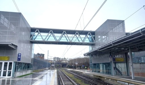 La passerella alla stazione di Alba