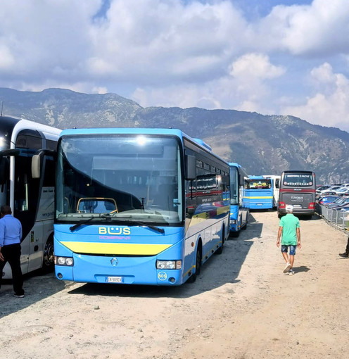 Bus Company al Concerto di Ferragosto di Rucas: organizzazione, mezzi e persone al servizio del territorio Bus Company al Concerto di Ferragosto di Rucas: organizzazione, mezzi e persone al servizio del territorio