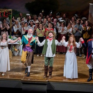 A Cuneo l'opera lirica “SPETTACOLARE!”: Elisir d’amore A Cuneo l'opera lirica “SPETTACOLARE!”: Elisir d’amore