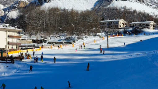 Entracque, da oltre 60 anni lo sci per famiglie e principianti