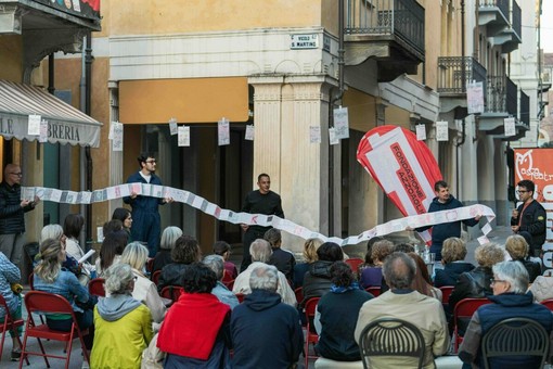 Fondazione Azzoaglio presenta a Saluzzo il volume realizzato da 25 persone detenute a Fossano Fondazione Azzoaglio presenta a Saluzzo il volume realizzato da 25 persone detenute a Fossano