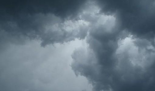 METEO / Domenica di maltempo: rovesci intensi e neve sopra i 1400 metri