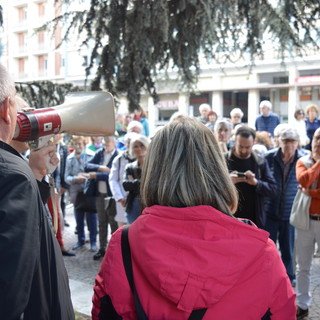 La manifestazione in piazza Europa - Foto: Simone Giraudi