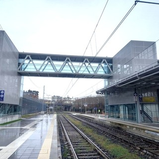 La passerella alla stazione di Alba