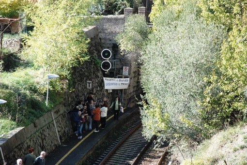Ventimiglia: soppressione di tre stazioni ferroviarie liguri sulla tratta piemontese scatta la protesta