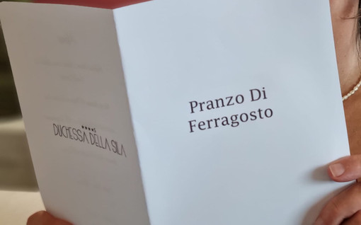 Ferragosto è servito in tavola con le ricette tradizionali italiane Ferragosto è servito in tavola con le ricette tradizionali italiane