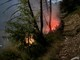 Fulmine provoca un incendio nei boschi sopra Valdieri: intervento nella notte di Vigili del Fuoco e Aib [FOTO]