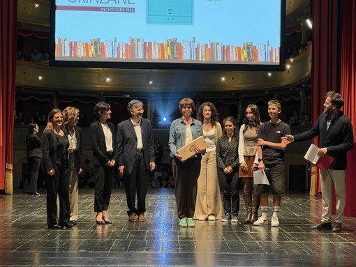 Julia Deck vince il Premio Lattes Grinzane 2026 con il romanzo “Ann d’Inghilterra” Julia Deck vince il Premio Lattes Grinzane 2026 con il romanzo “Ann d’Inghilterra”