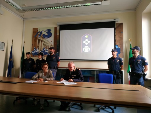 Presentati a Cuneo i nuovi gradi della polizia di stato: prima &quot;apparizione pubblica&quot;, il servizio d'ordine all'Illuminata