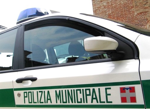 Più multe (ma calano quelle ai &quot;varchi&quot;) e meno incidenti: un anno di servizi della Polizia Municipale albese