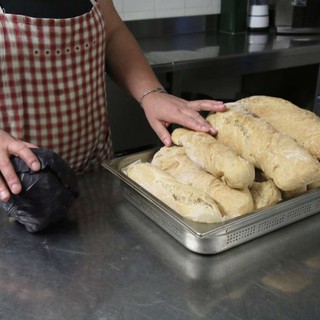 Pane, via libera del Senato al Ddl su produzione e vendita: più trasparenza per i consumatori