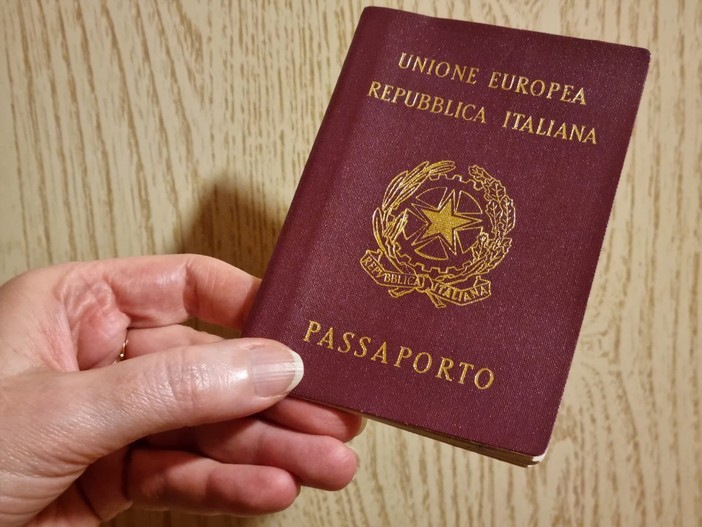 Bra, passaporto e rinnovo si potranno richiedere anche alle Poste Bra, passaporto e rinnovo si potranno richiedere anche alle Poste