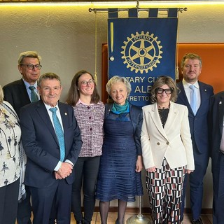 Rosalyne Tricetti, Philippe Tricetti, Franco Allario, Giulia Gai, Piera Arata (Presidente del Rotary Club Alba), Marina Calosso, Luigi Minasso, Lorenzo Gallo