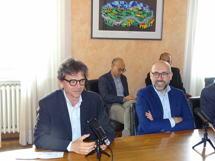 Il presidente della Provincia Luca Robaldo con il presidente di Cogesi Emanuele Di Caro