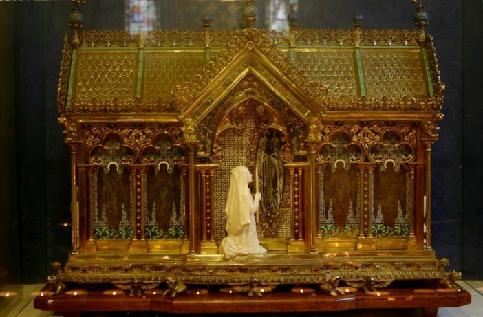 Il reliquiario di  Santa Bernadette Soubirous